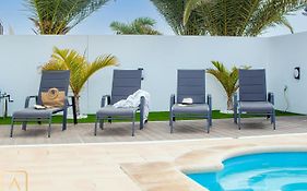 Villa Orcades Close To Town Center Pool&A/C
